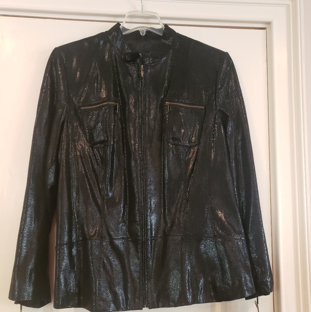 Black Textured Zip-Front Women's Jacket